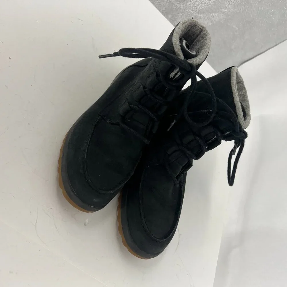 Sperry size black
